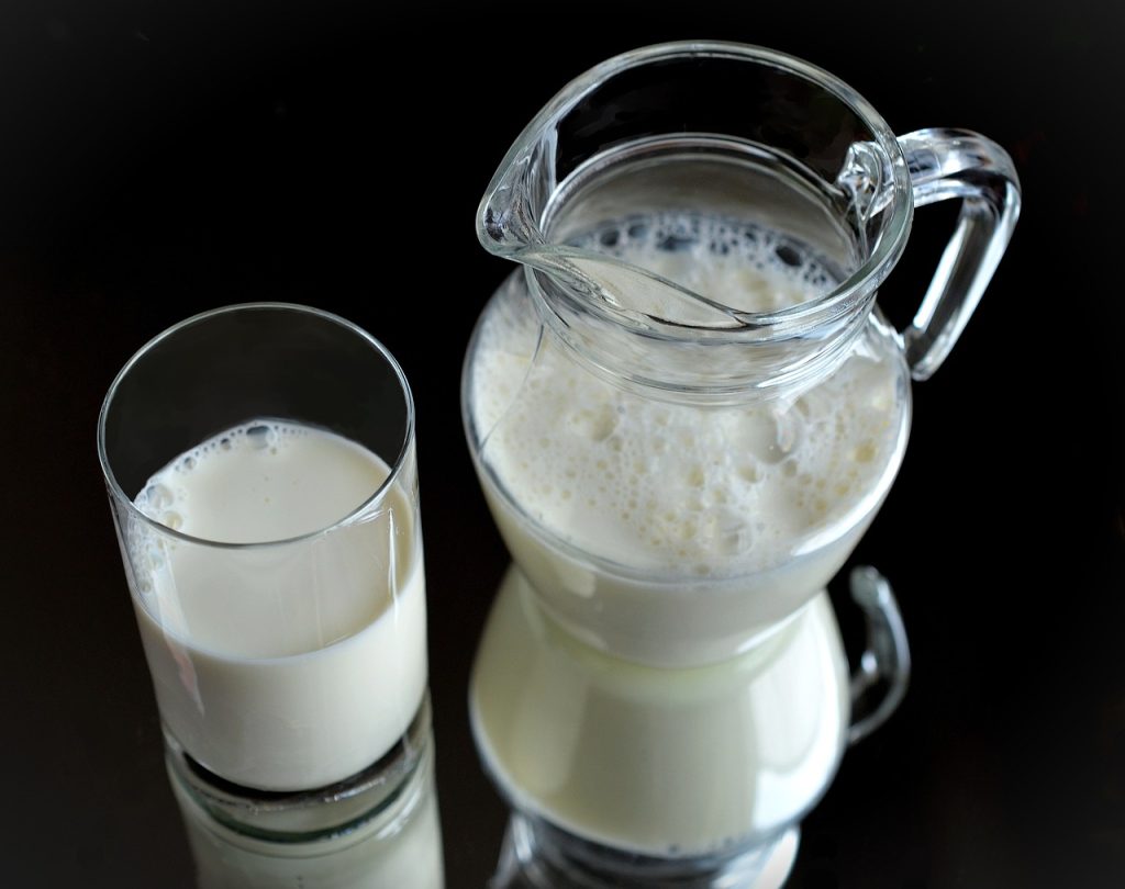 milk, glass, fresh-518067.jpg
